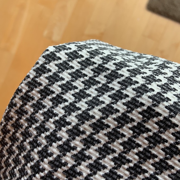 New Look Houndstooth Short Sleeved Top - Picture 9 of 9